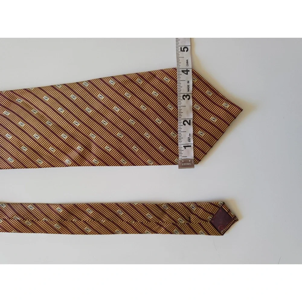 GUCCI 100% Silk Italy Preppy Old Money Maximalist Geometric‎ Striped Tan Tie